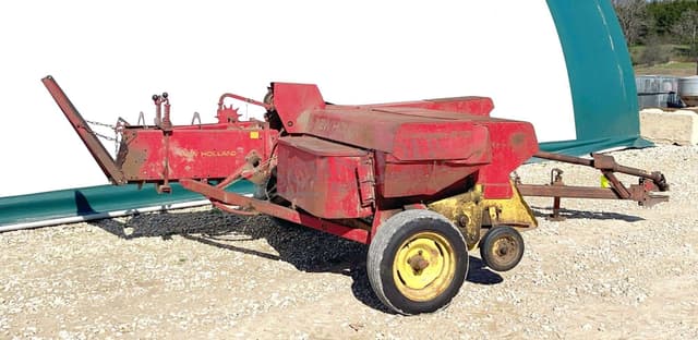 Image of New Holland 273 equipment image 4