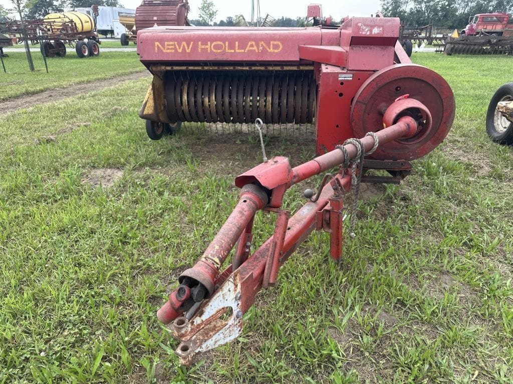 New Holland 273 Equipment Image0