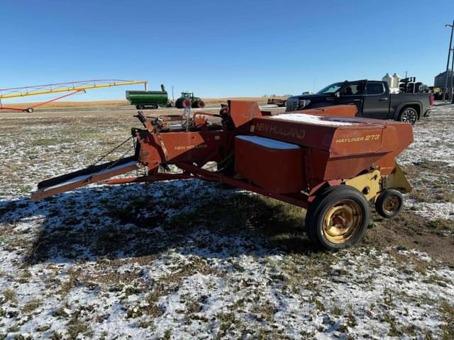 Image of New Holland 273 equipment image 2