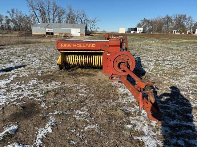 Image of New Holland 273 equipment image 1