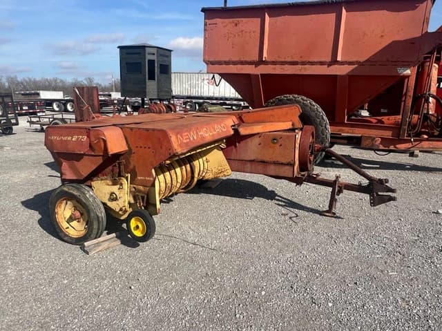 Image of New Holland 273 equipment image 1