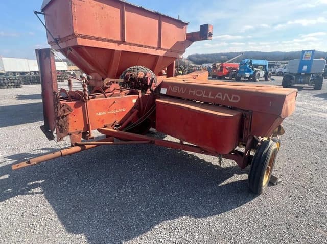 Image of New Holland 273 equipment image 2