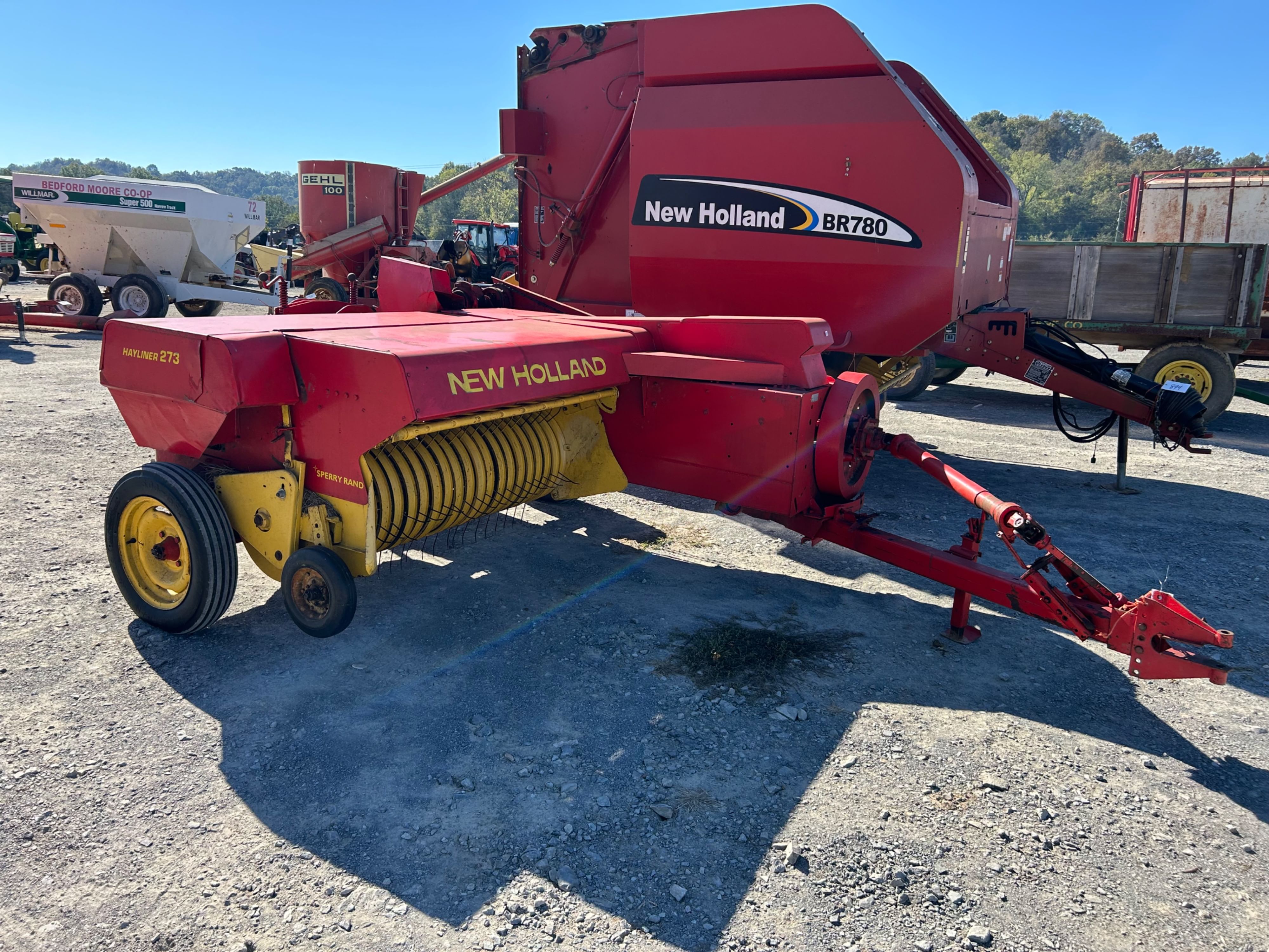 New Holland 273 Equipment Image0