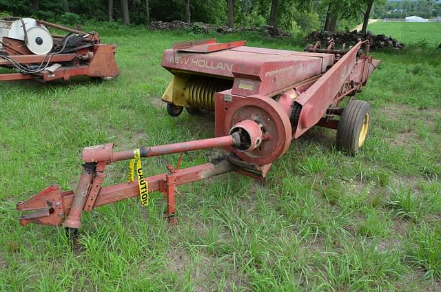 Image of New Holland 273 equipment image 1