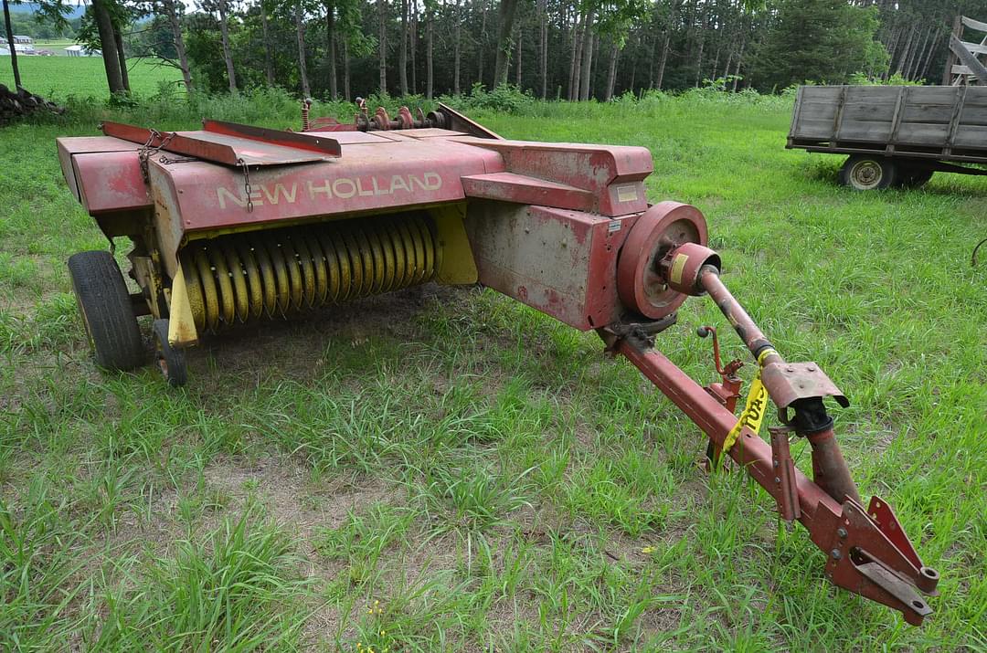 Image of New Holland 273 Primary image