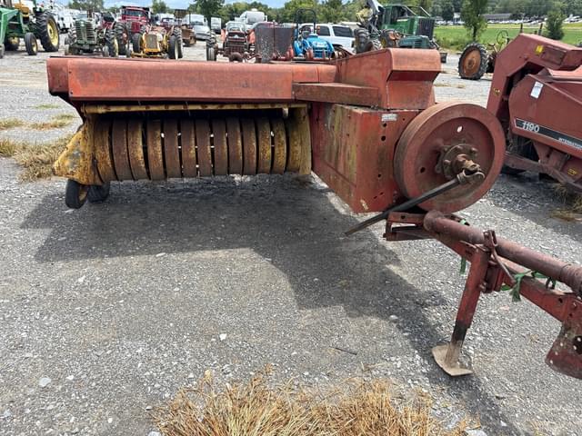 Image of New Holland 273 equipment image 1