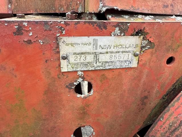 Image of New Holland 273 equipment image 2