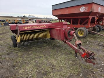 Main image New Holland Hayliner 273