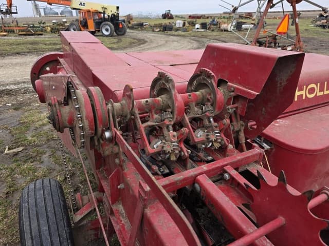 Image of New Holland Hayliner 273 equipment image 4