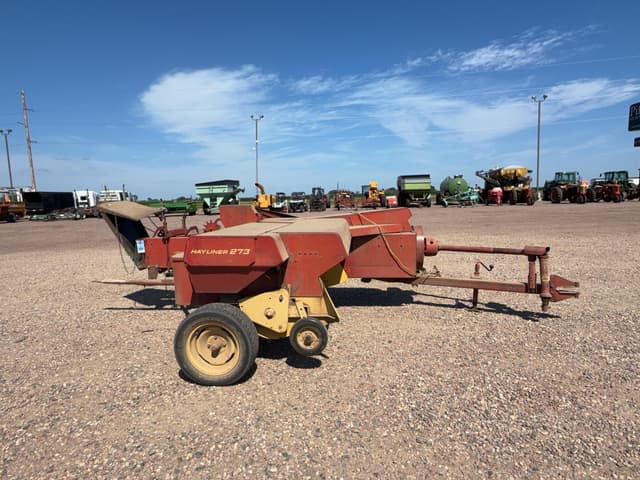 Image of New Holland 273 equipment image 3