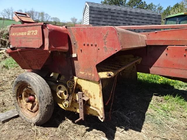 Image of New Holland 273 equipment image 1