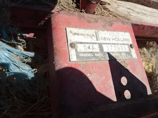 Image of New Holland 273 equipment image 4