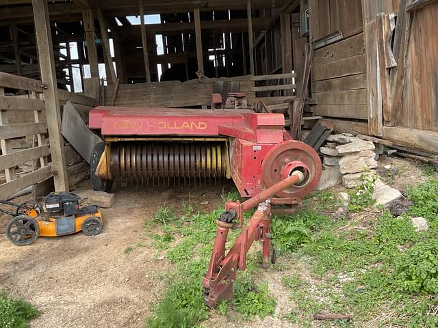 Image of New Holland 273 equipment image 1