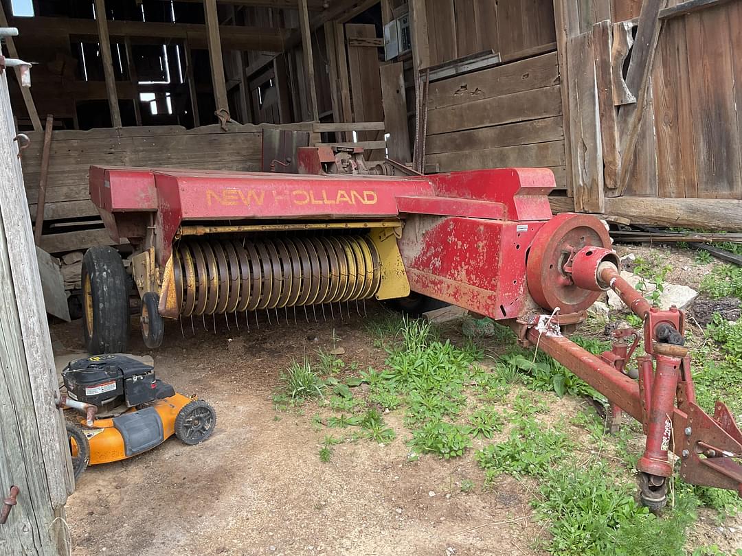 Image of New Holland 273 Primary image