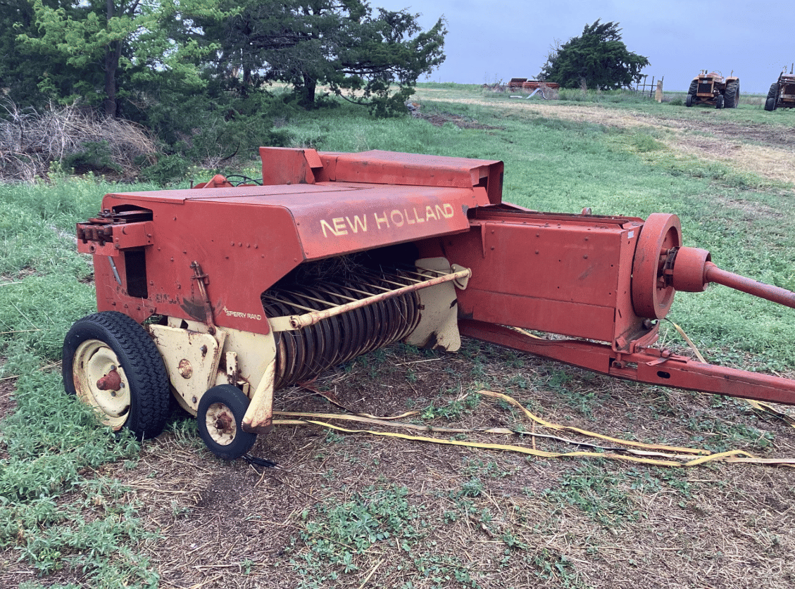 New Holland 275 Equipment Image0