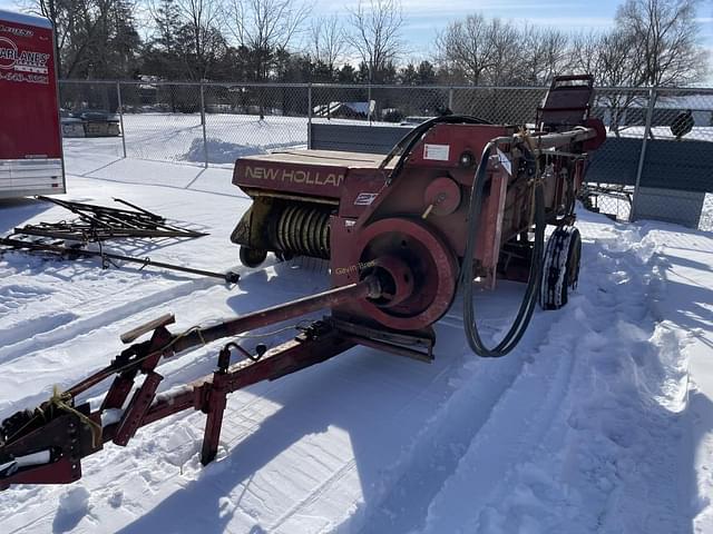 Image of New Holland 275 equipment image 1