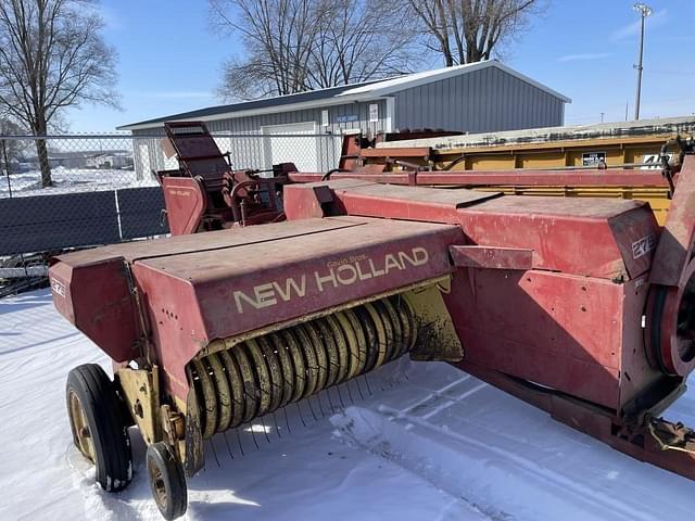 Image of New Holland 275 equipment image 4