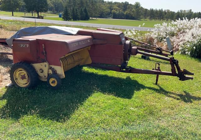 Image of New Holland 275 equipment image 1