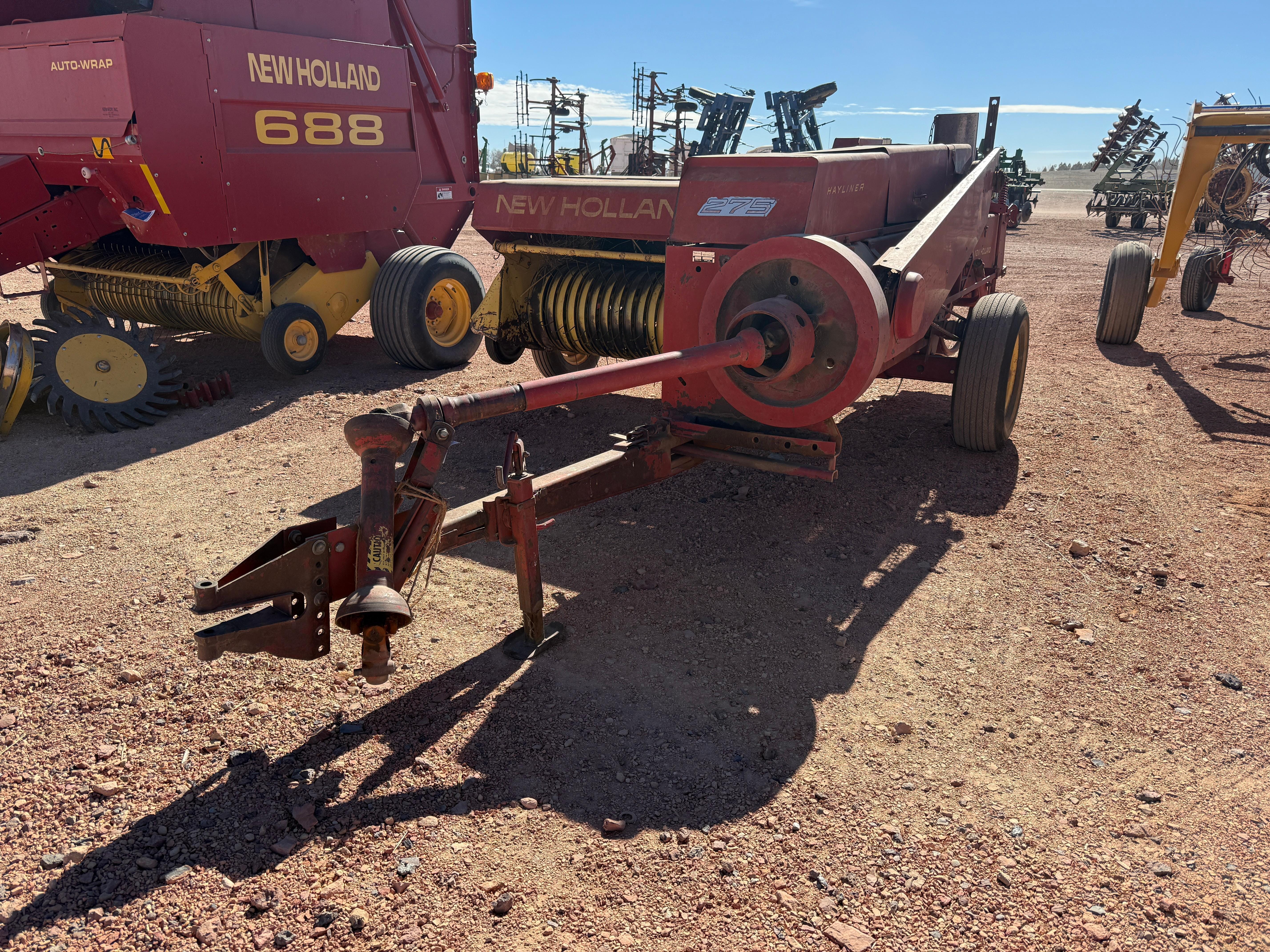 New Holland 275 Equipment Image0