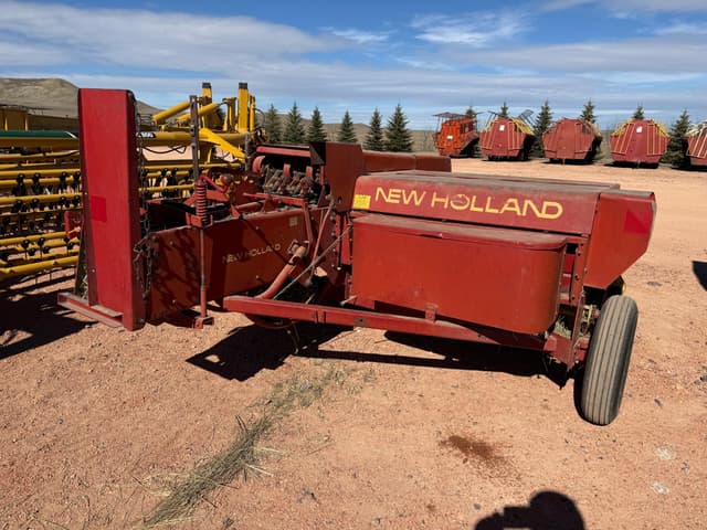 Image of New Holland 275 equipment image 2