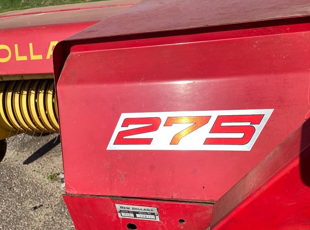 Image of New Holland 275 equipment image 4