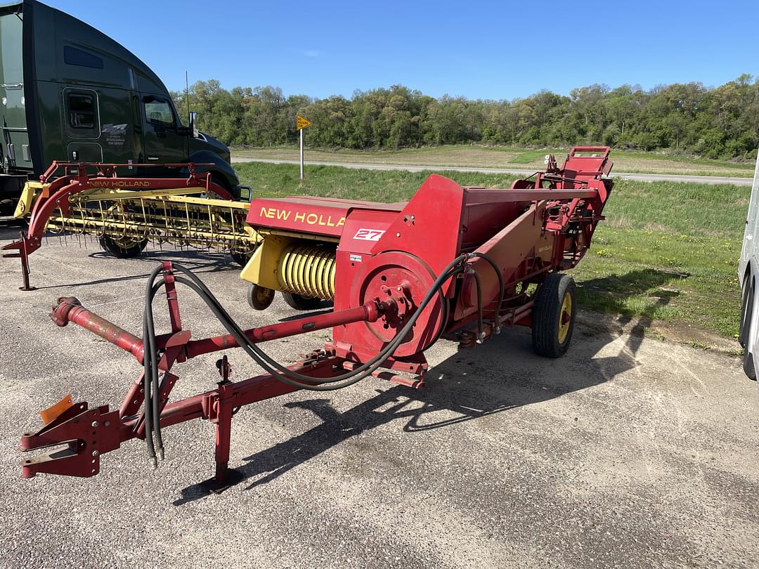 Image of New Holland 275 Primary image