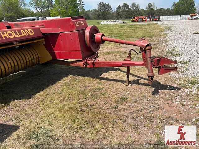 Image of New Holland 275 equipment image 4