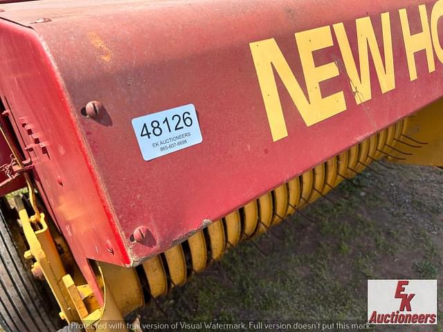 Image of New Holland 275 equipment image 2