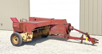 Main image New Holland 275