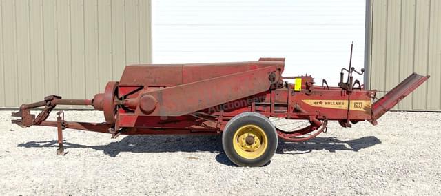Image of New Holland 275 equipment image 3
