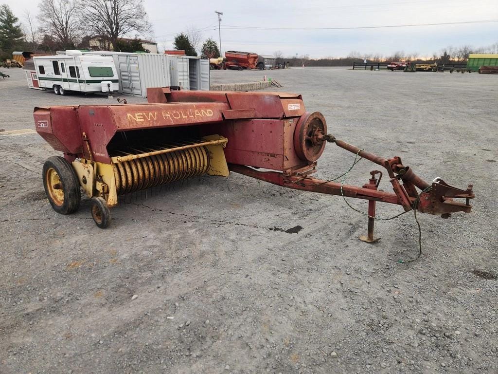 New Holland 275 Equipment Image0