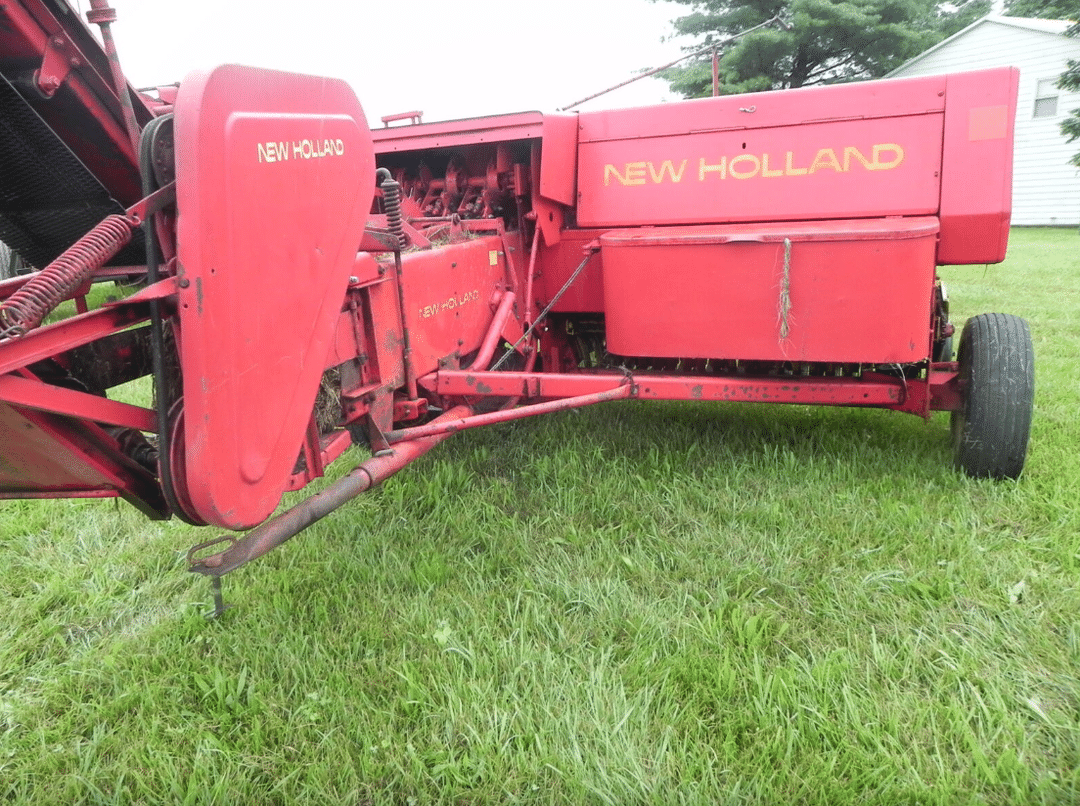 Image of New Holland 276 Image 0