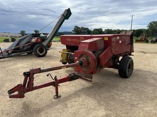 Image of New Holland 276 equipment image 1