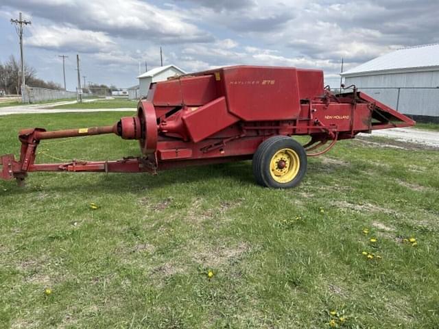 Image of New Holland 276 equipment image 4