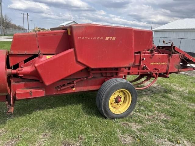 Image of New Holland 276 equipment image 3