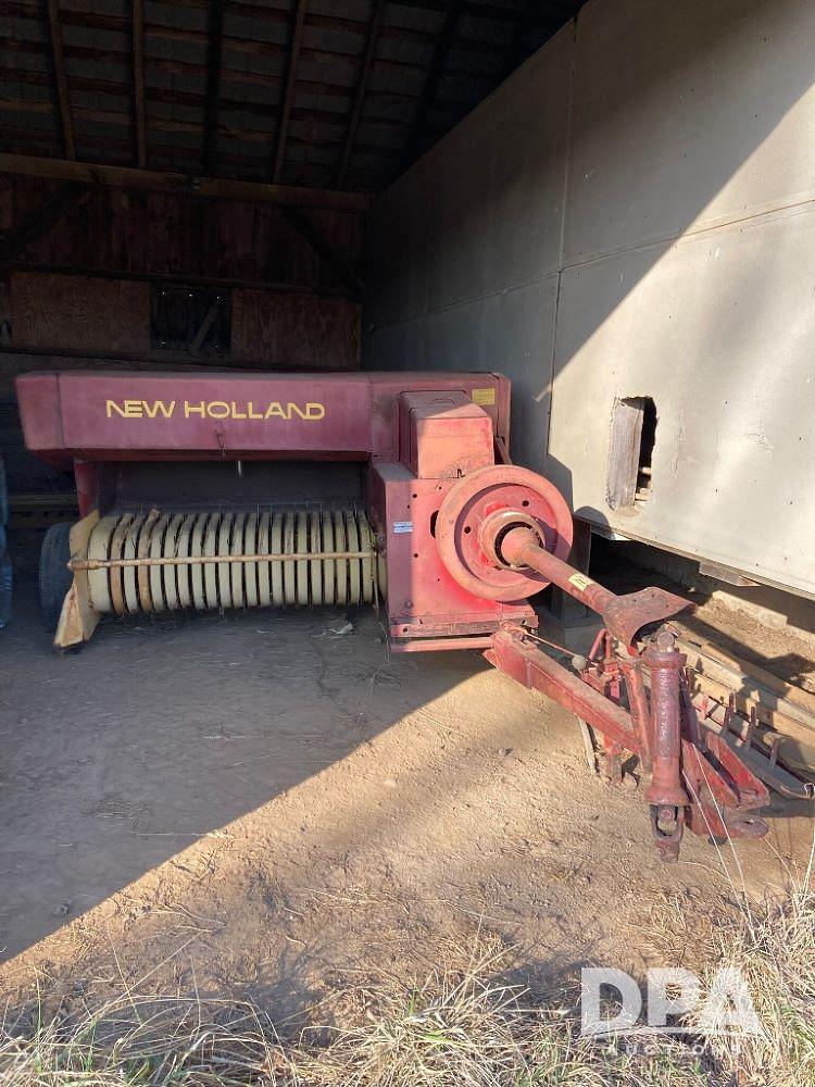 Image of New Holland 276 Image 0