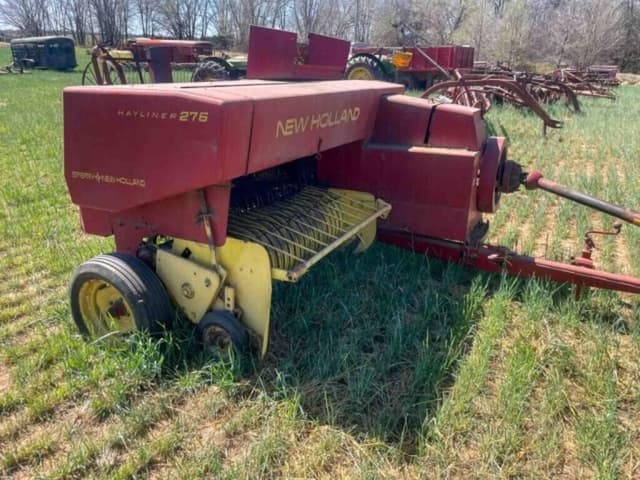 Image of New Holland 276 equipment image 4