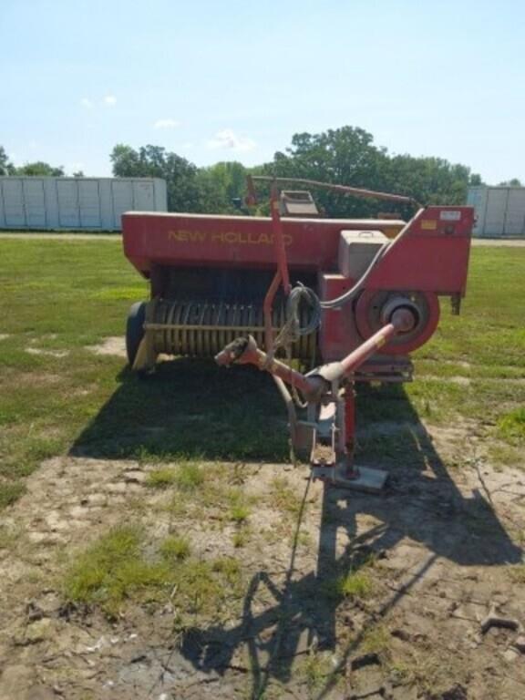 Image of New Holland 276 equipment image 1
