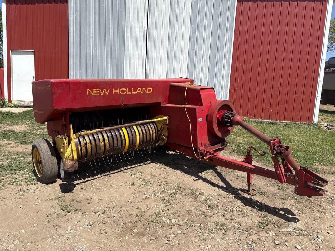 Image of New Holland Hayliner 276 Primary image