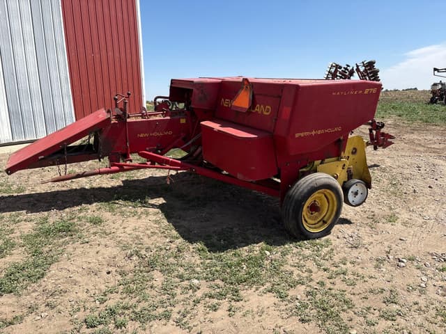Image of New Holland Hayliner 276 equipment image 1