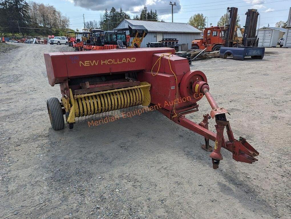 Image of New Holland 276 Primary image