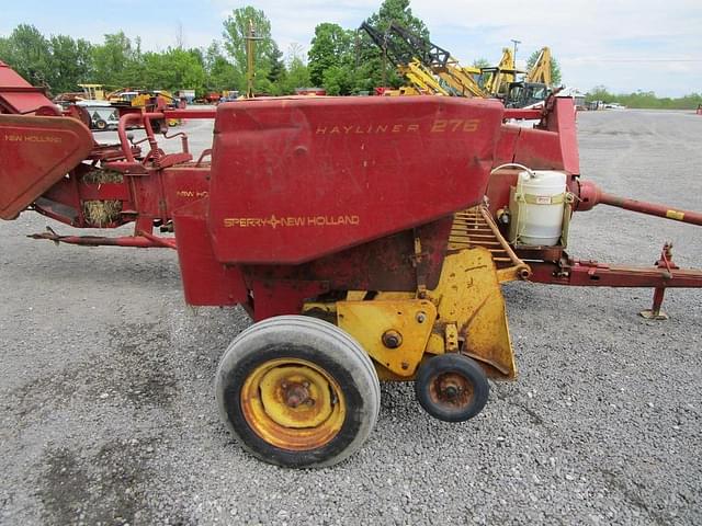 Image of New Holland 276 equipment image 4