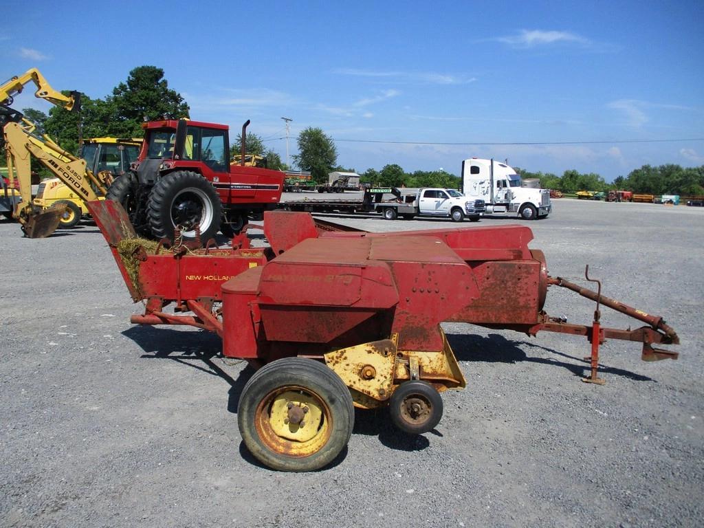 Image of New Holland 276 Primary image