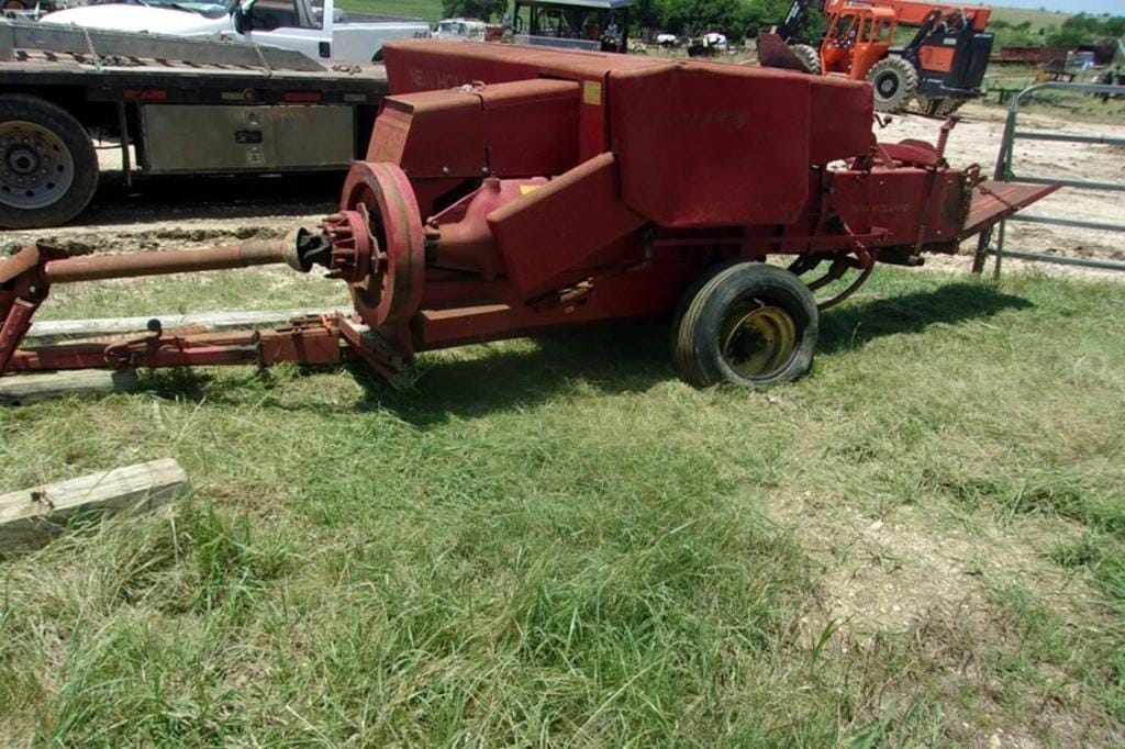 New Holland 276 Equipment Image0