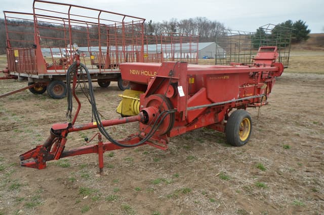 Image of New Holland 276 equipment image 2
