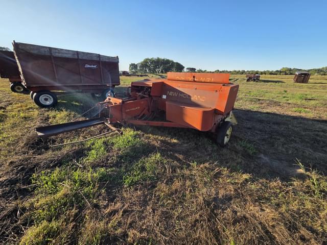 Image of New Holland 277 equipment image 2