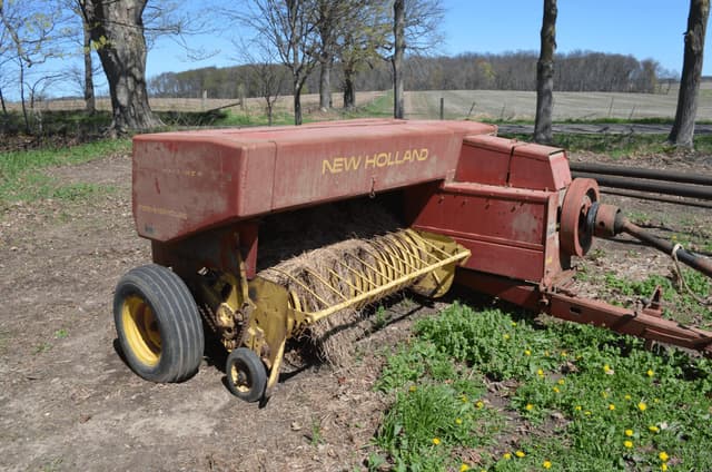 Image of New Holland 278 equipment image 2