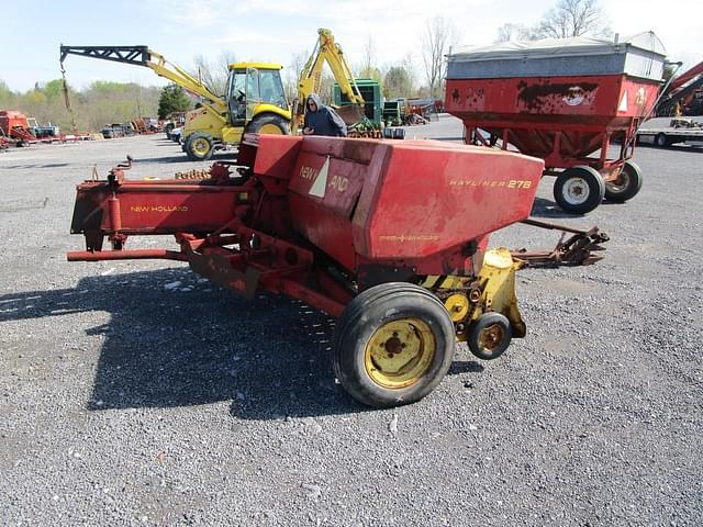 Image of New Holland 278 equipment image 4