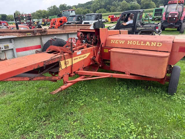 Image of New Holland 279 equipment image 4