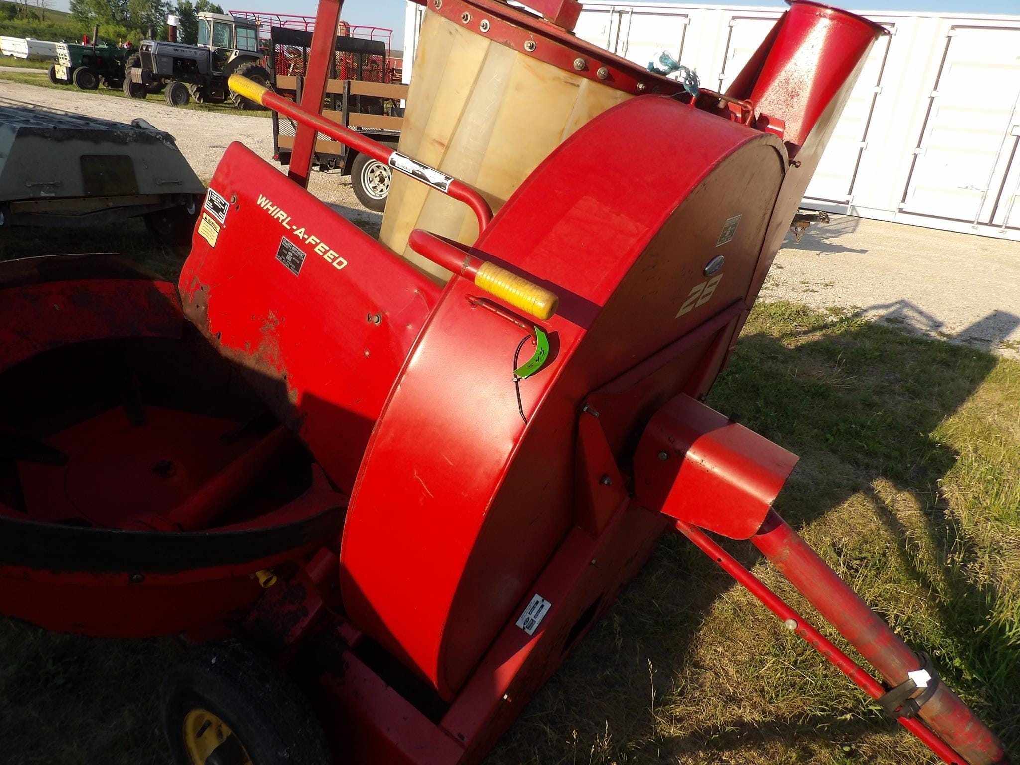 New Holland 28 Equipment Image0